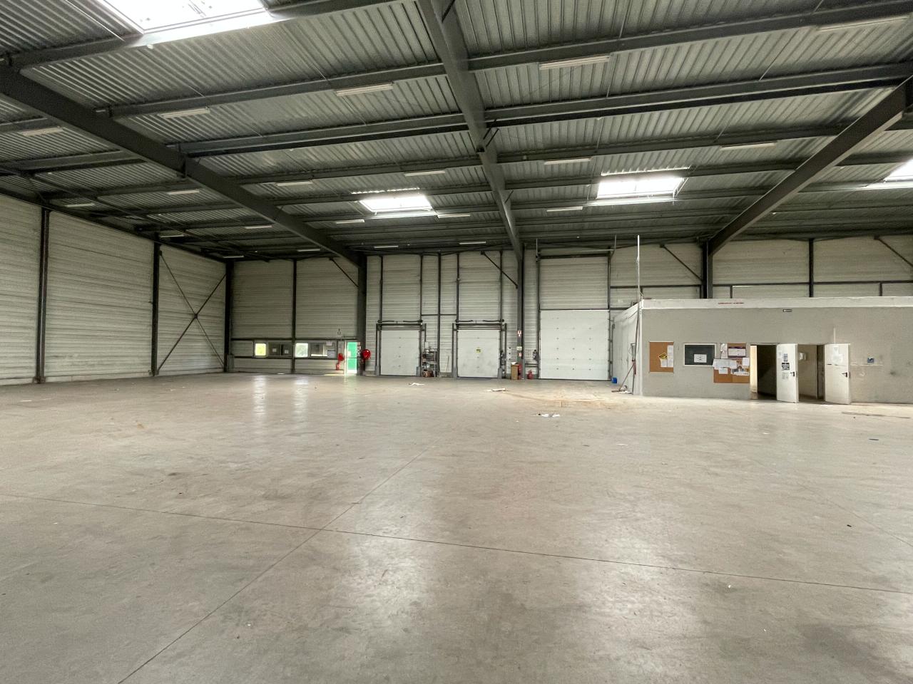 Local d'activité Blanquefort 1690m² Location local d'activité Blanquefort Gironde OLACT2532504 8